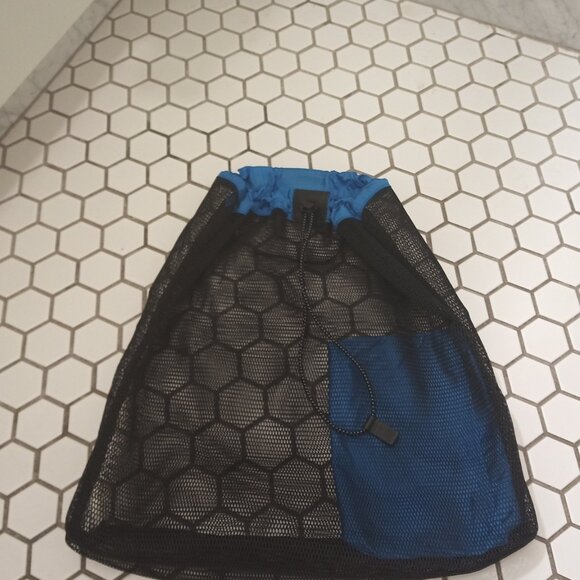 EUC Bottega Veneta Ripstop Packable Drawstring Mesh Bag BLUE + Box & Dust Cover - Picture 4 of 11